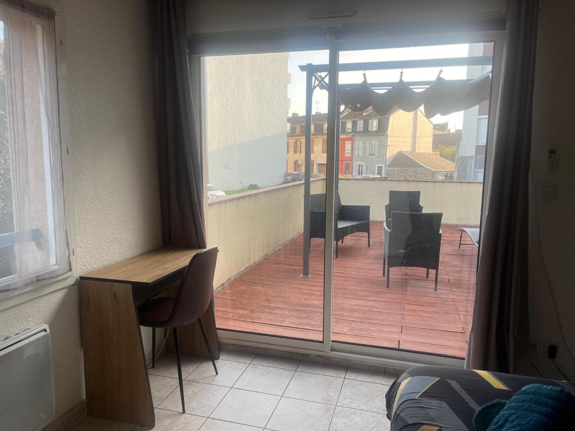 Studio Climatise Et Grande Terrasse Tarbes Centre ภายนอก รูปภาพ